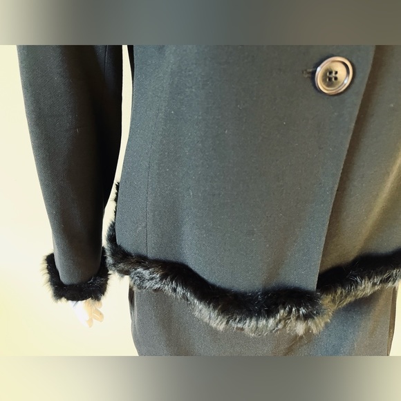 Zara Black Wool Blazer Black Fur Trims Two Buttons Front Closure US 10 - Picture 7 of 15